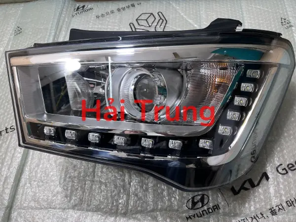 Đèn pha Hyundai Solati 2023 chính hãng