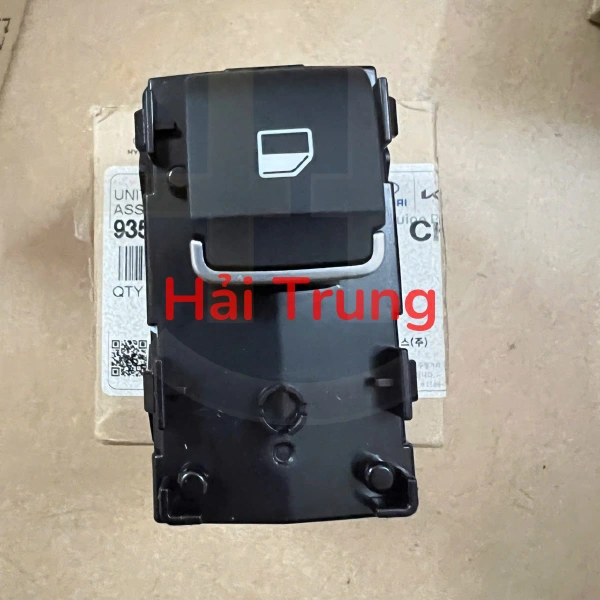 93576S1010NNB Công tắc đơn Hyundai Santafe 2019-2021