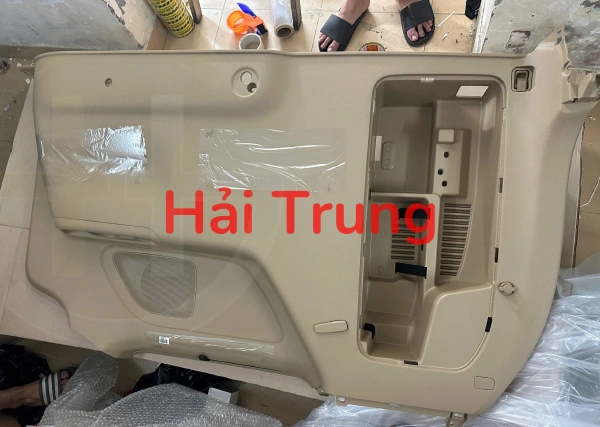 Táp pi hông sau (khoang hành lý) Kia Sedona 2019-2021 85730A9780DAA