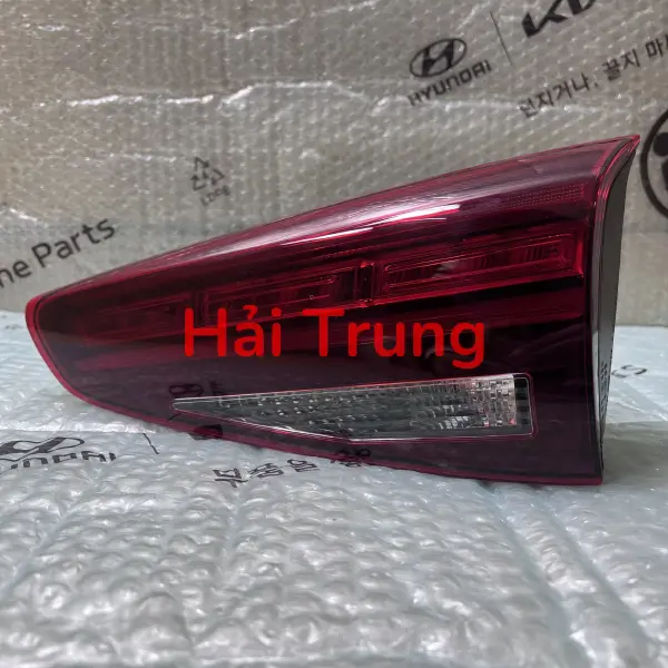 Đèn hậu trong Hyundai Tucson chính hãng