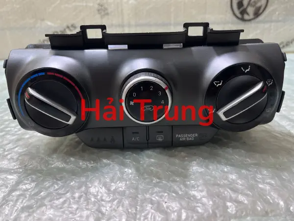 Cụm công tắc điều hòa Hyundai Kona