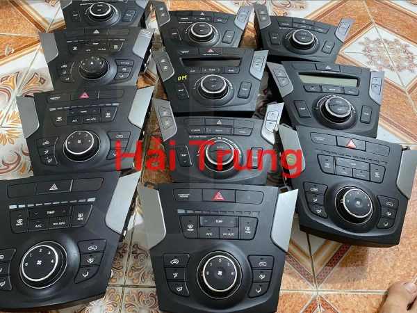 Tháo xe bảng điều khiển công tắc điều hòa Ac Hyundai SANTAFE