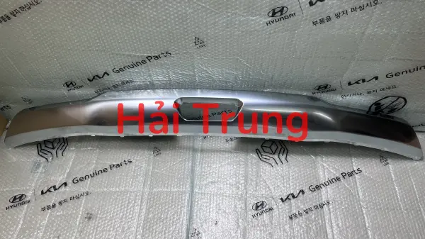 Ốp cản sau Kia Carnival chính hãng