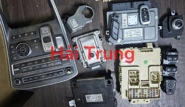 Phụ tùng SANTAFE 2022 tháo xe Hộp túi khí, Hộp cầu trì, Ecu, Khóa cổ, Chìa Khóa, ABS, Công tắc