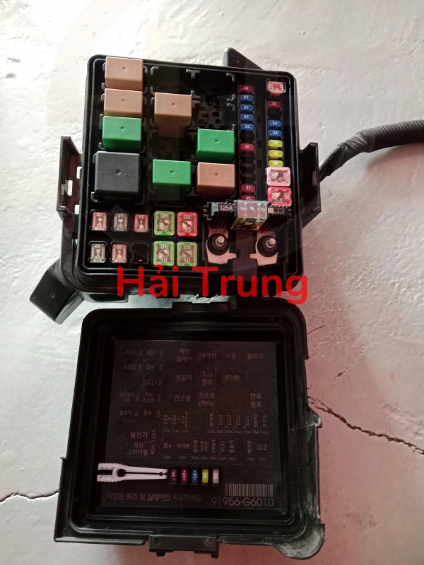 Hộp cầu trì, nắp hộp cầu trì Kia Cerato 2019-2023 Tháo xe