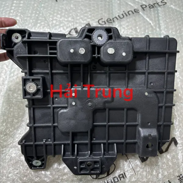Đế bình ắc quy Kia K3 chính hãng