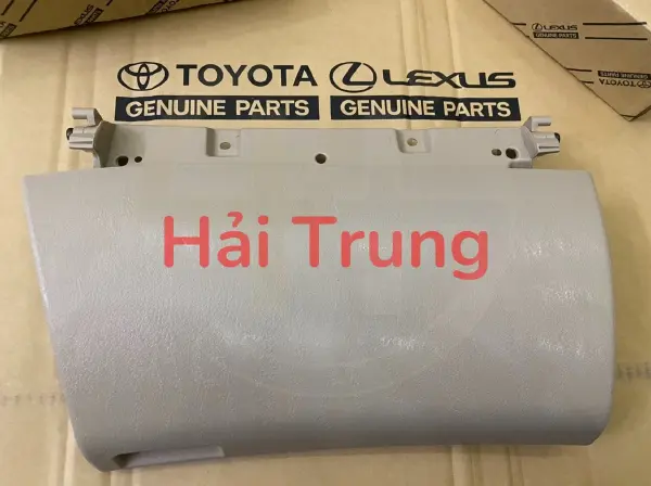 Nắp cốp phụ trên toyota Innova 2007