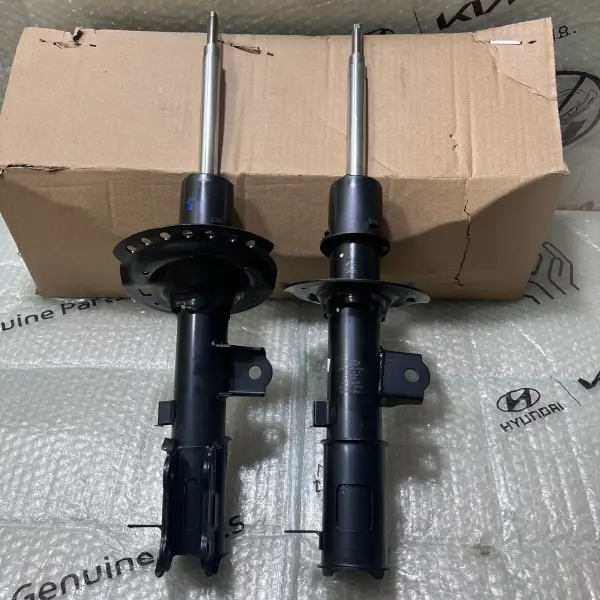 Nhún trước Hyundai Accent chính hãng