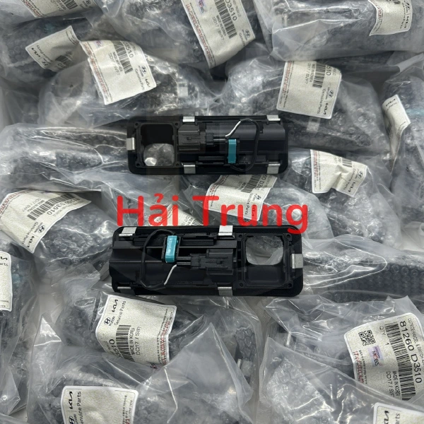 Công tắc mở cốp hậu Hyundai Tucson 2018 2019 2020 2021 2022