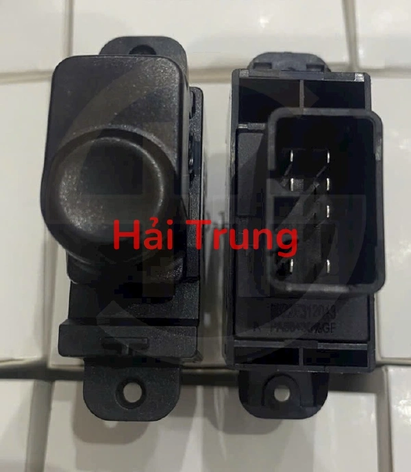 Công tắc đơn Hyundai Accent 2011-2017 935801R000