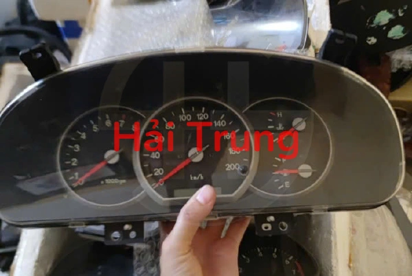 Tháo xe đồng hồ táp lô Kia Sedona, Carnival 2000