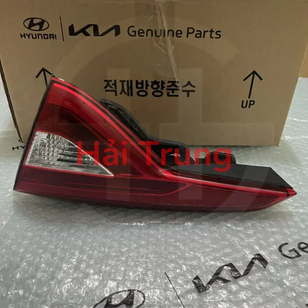 Đèn hậu trong Hyundai Sonata chính hãng