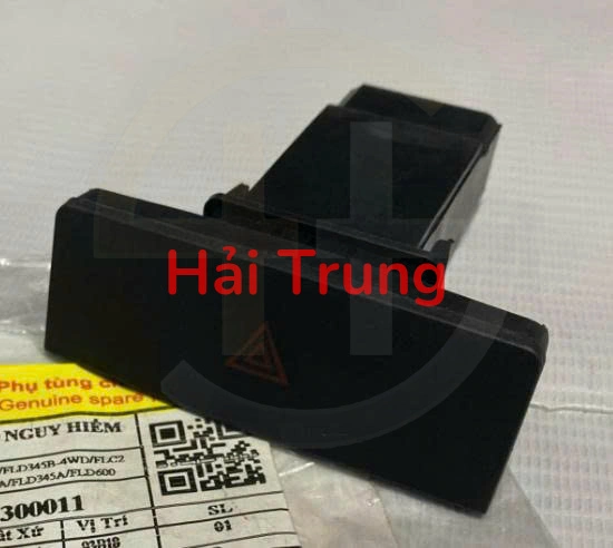 Công tắc đèn ưu tiên Kia K165 K2700 K3000 1B20137300011