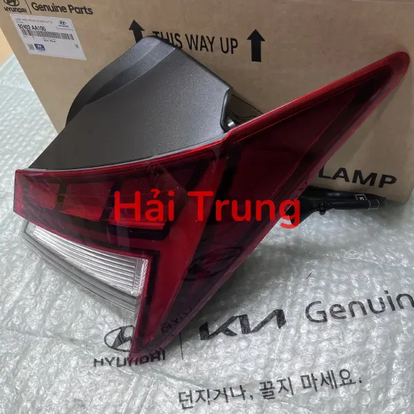 Đèn hậu ngoài Hyundai Elantra 2024 chính hãng