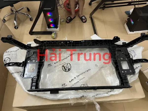 Khung xương két nước Hyundai Kona chính hãng