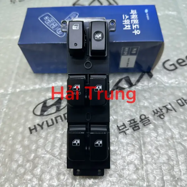 Công tắc lên xuống kính tổng Hyundai Santafe chính hãng