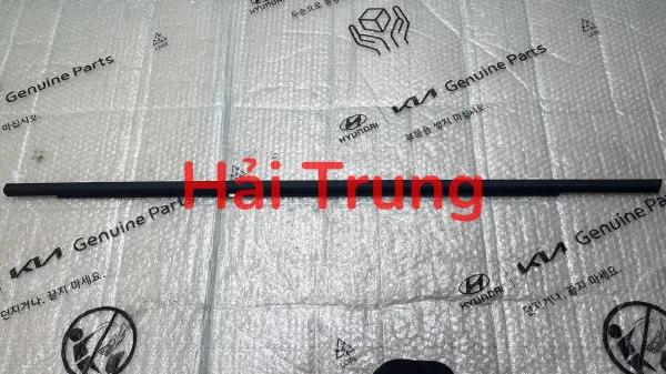 Nẹp chân kính ngoài Hyundai Accent chính hãng