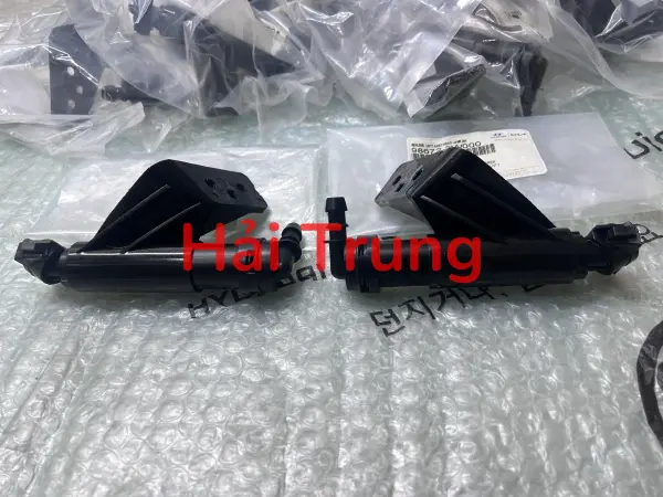 Vòi Phun nước rửa đèn pha Hyundai Santafe 2012-2015 cao cấp 986712W000 986722W000
