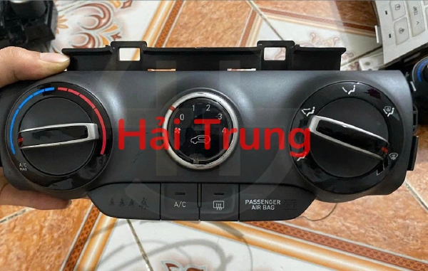 Tháo xe bảng điều khiển công tắc điều hòa Ac Hyundai KONA