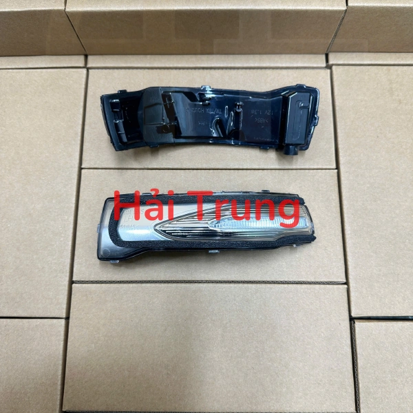 ĐÈN XI NHAN GƯƠNG HYUNDAI SANTAFE 2019-2022 87614S1000 87624S1000