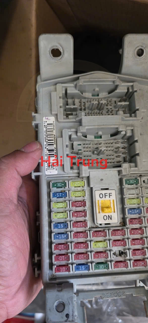 Hộp cầu trì Hyundai Creta Tháo xe