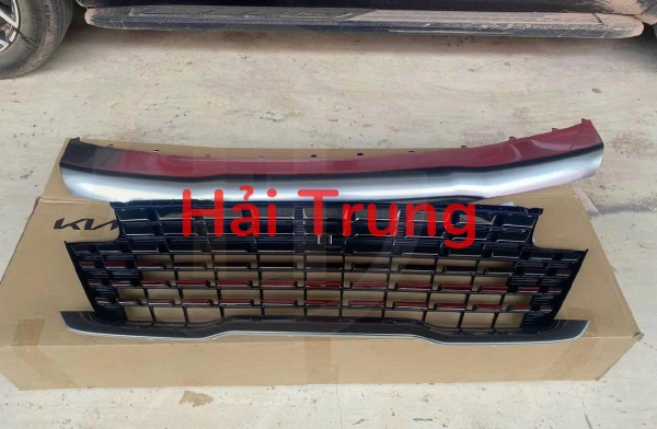 Mặt ca lăng Kia Carnival 2022-2025