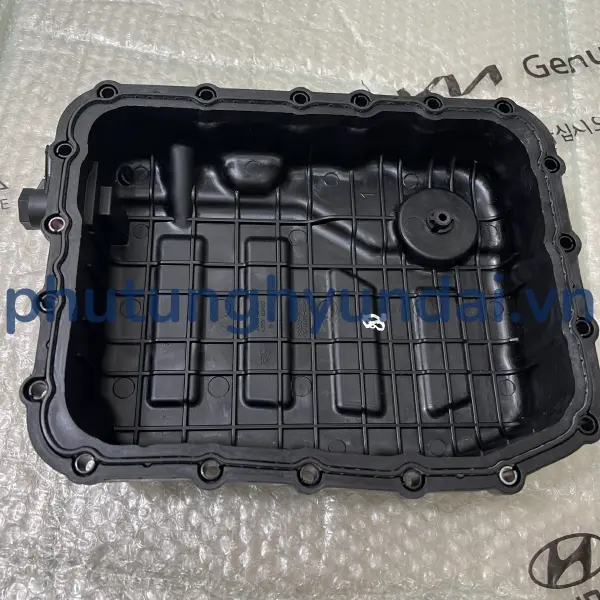 Đáy các te nhớt hộp số Hyundai Avante