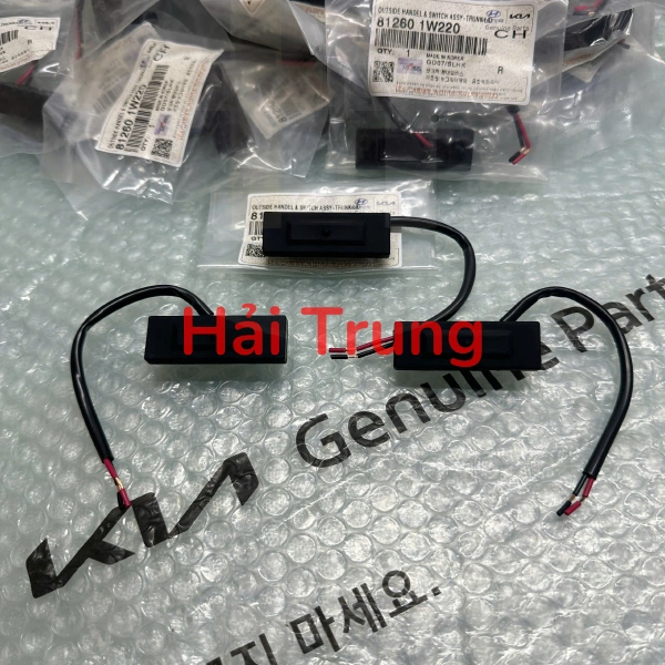 Công tắc mở cốp Morning 2012-2021, I10 Grand 2014-2021, Rio, Accent 812601W220