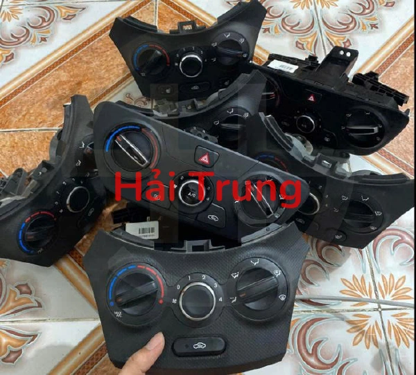Tháo xe bảng điều khiển công tắc điều hòa Ac Hyundai Accent 2012-2017