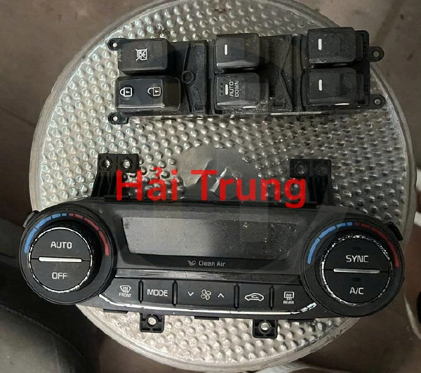 Công tắc điều hòa, công tắc tổng Kia Cerato 2017 Tháo Xe