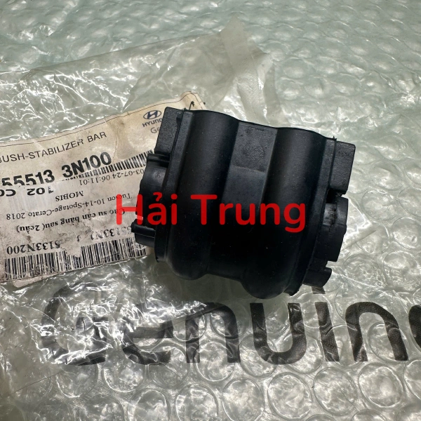 Ốp cao su cân bằng sau 2 cầu Hyundai Tucson, Sportage 2009-2014 chính hãng 555133N100