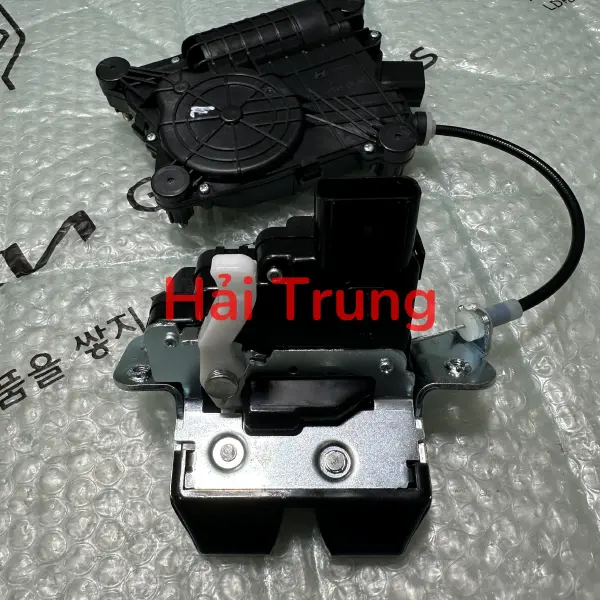 Khoá cốp sau Santafe chính hãng
