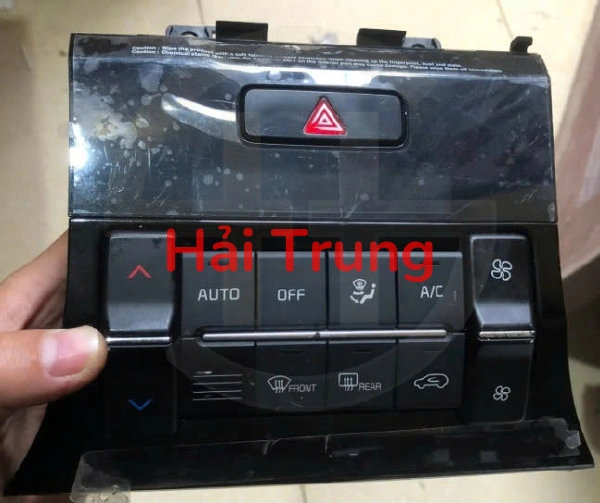 Tháo xe Bảng điều khiển công tắc điều hòa Ac Kia Sonet 2020 2021 2022 2023