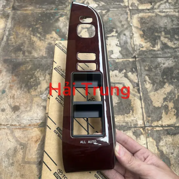 Ốp công tắc nâng kính Toyota Camry