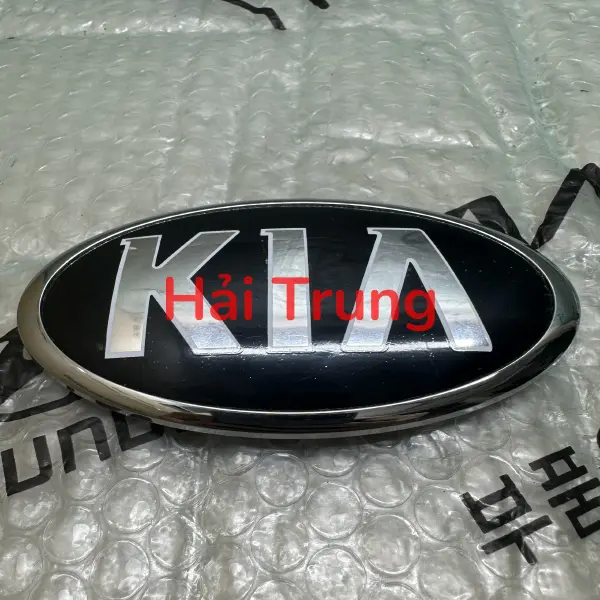 Logo trước Kia K3 2015