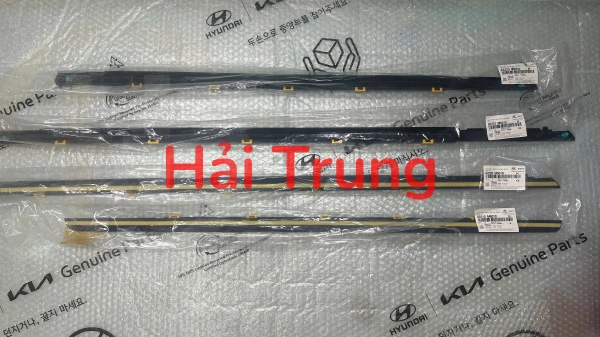 Nẹp mạ chân kính Kia Cerato 2019 2020 82220M6010 82210M6010 83220M6010 83210M6010