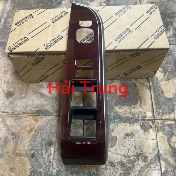 Ốp công tắc lên xuống kính tổng Camry