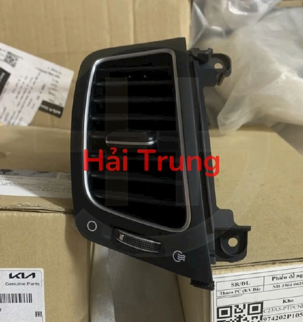 Cửa gió điều hòa táp lô Hyundai Santafe 2018-2020 974202P105