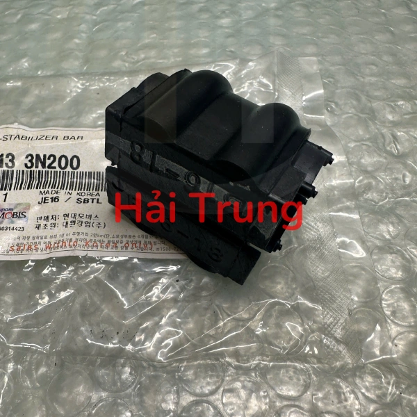 ỐP CAO SU CÂN BẰNG SAU HYUNDAI TUCSON 2009-2014 555133N200