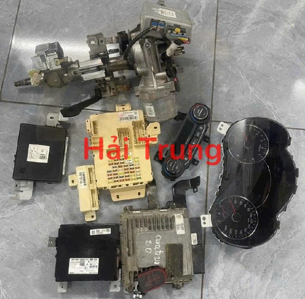Phụ tùng điện KIA K3 CERATO Tháo xe Hộp điện, Hộp cầu trì, Hộp túi khí, Cọc lái, Đồng hồ, Công tắc điều hòa, Màn hình, ECU..