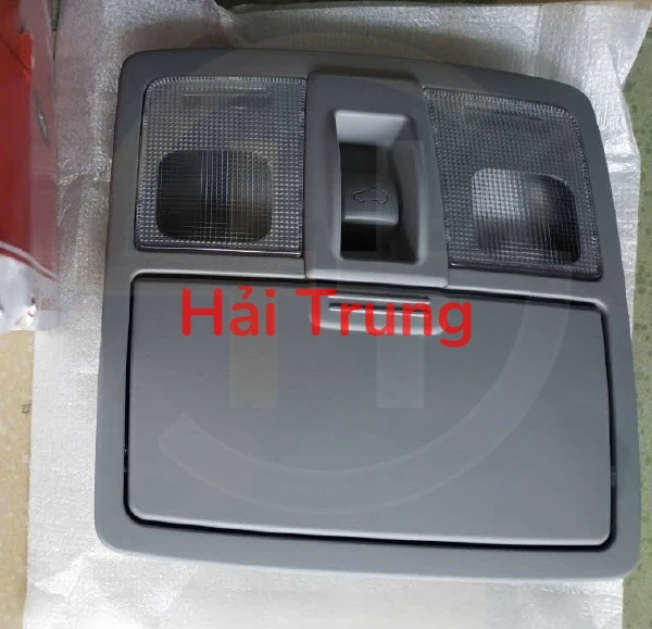 Đèn trần xe Kia Sorento 2009-2013 928002P300