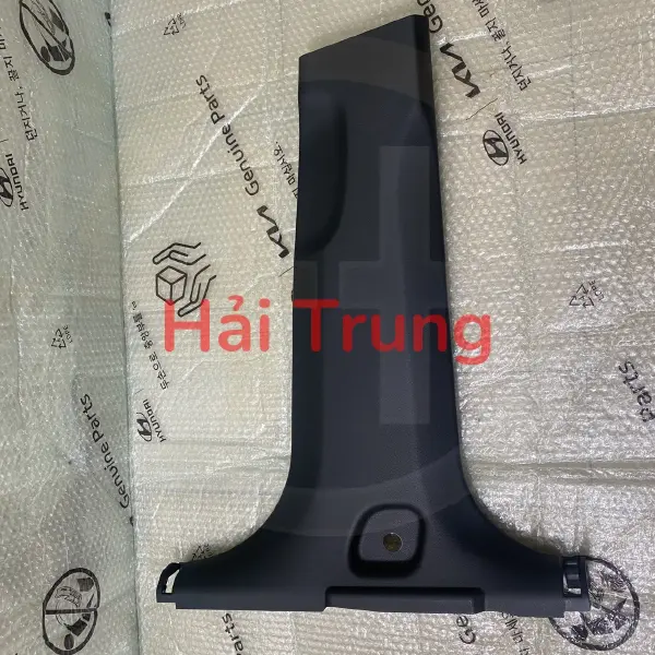 Ốp dưới trụ B Hyundai Santafe chính hãng