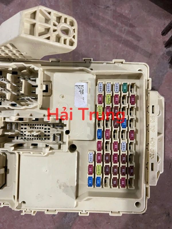 Hộp cầu trì Kia Seltos 2022-2025