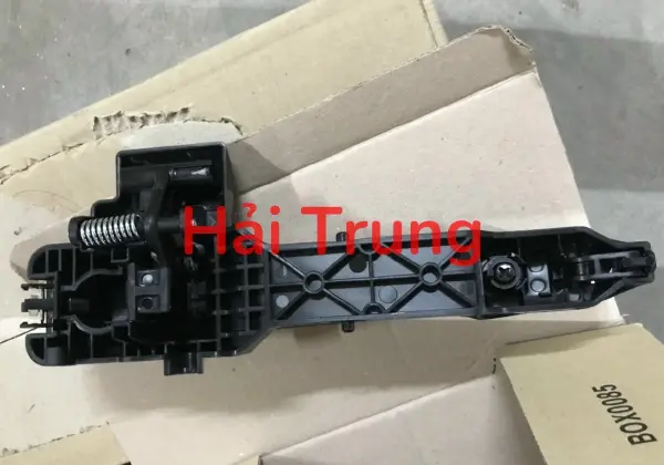 Tay mở cửa ngoài Phụ Hyundai Solati chính hãng 8266059000