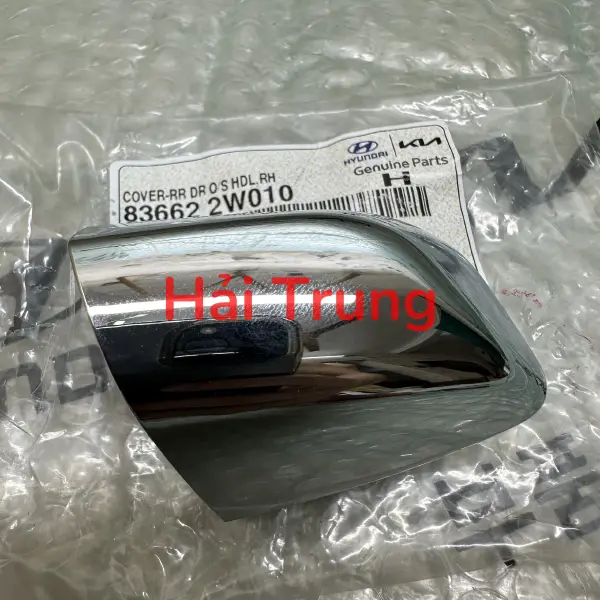 Đuôi tay mở cửa sau Hyundai Santafe 2015-2018 chính hãng 83662-2W010