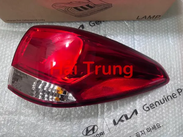 Đèn hậu Kia Rondo 2016 chính hãng