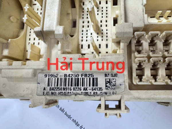 Hộp cầu trì đầu xe Hyundai i10 Grand 2014-2020 Tháo Xe 91952B4250