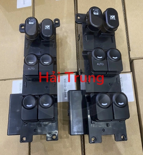 Công tắc kính tổng Hyundai I30 2008-2011 935702L010