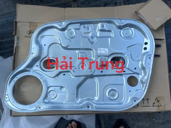 Compa lên xuống kính trước Hyundai Avante 2011-2014 chính hãng 824812H000 824712H000