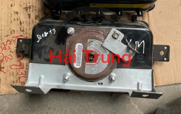 Tháo xe túi khí phụ táp lô Kia Sorento